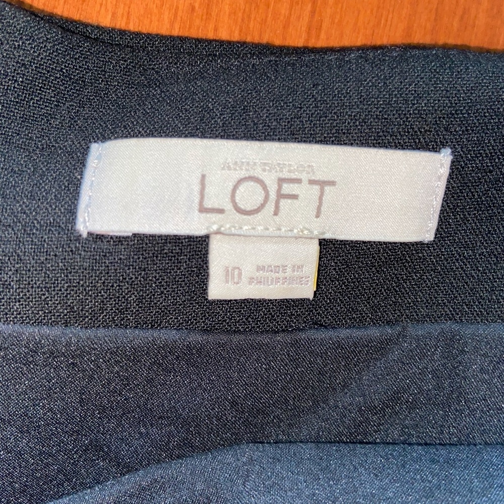 Ann Taylor LOFT - Black Skirt - 10 - Picture 2 of 2